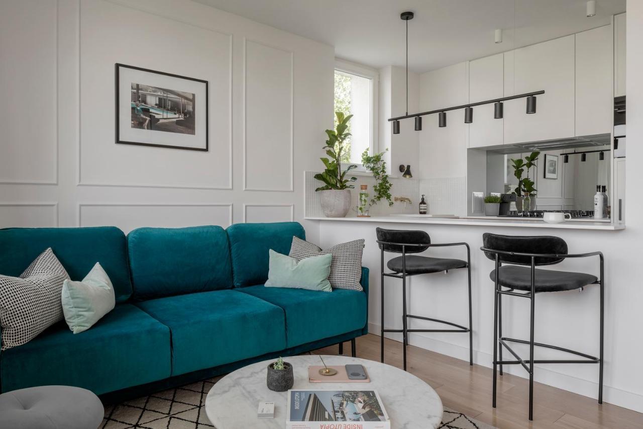 Stylowy Apartament Przy Metrze Varsó Kültér fotó