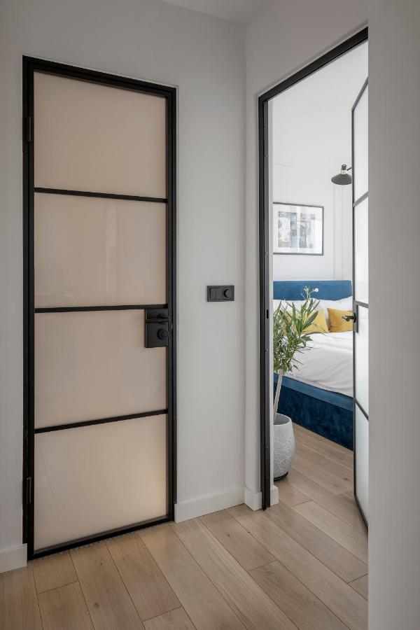 Stylowy Apartament Przy Metrze Varsó Kültér fotó