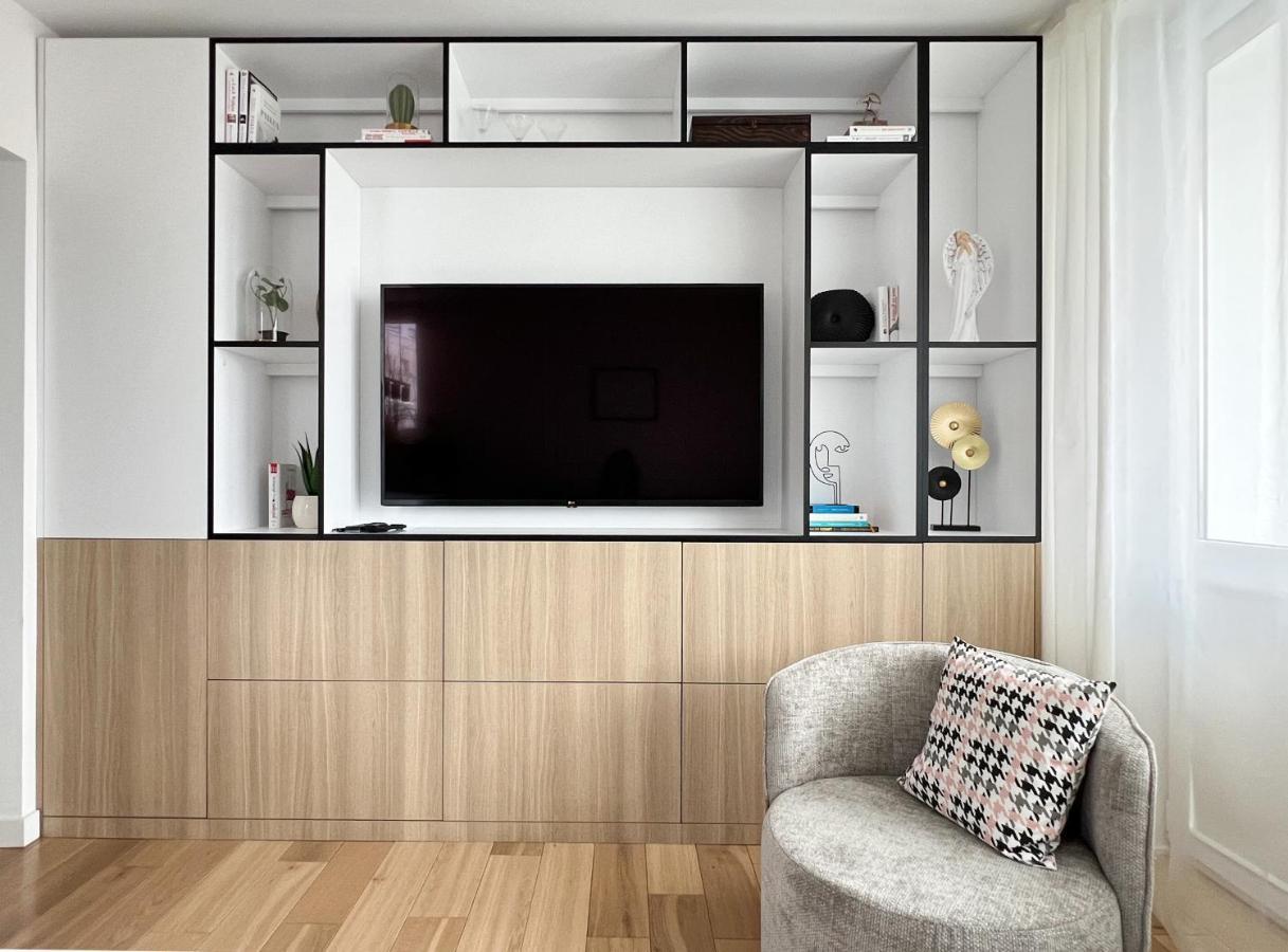 Stylowy Apartament Przy Metrze Varsó Kültér fotó