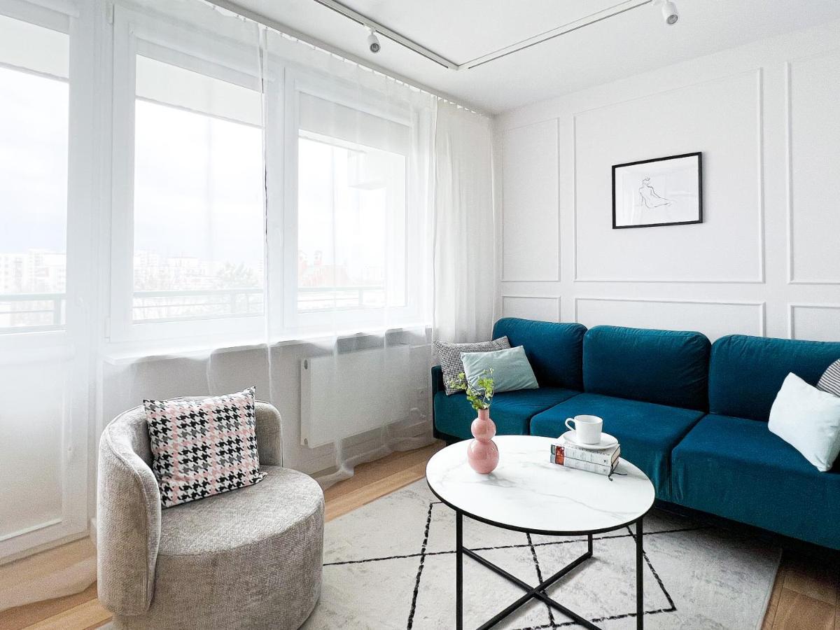 Stylowy Apartament Przy Metrze Varsó Kültér fotó