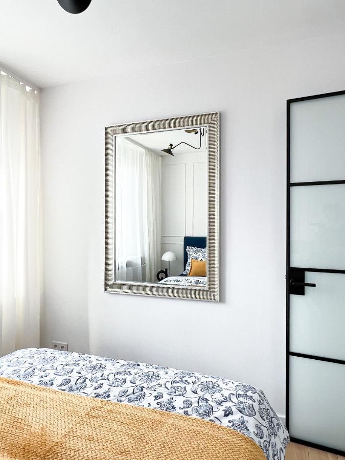 Stylowy Apartament Przy Metrze Varsó Kültér fotó