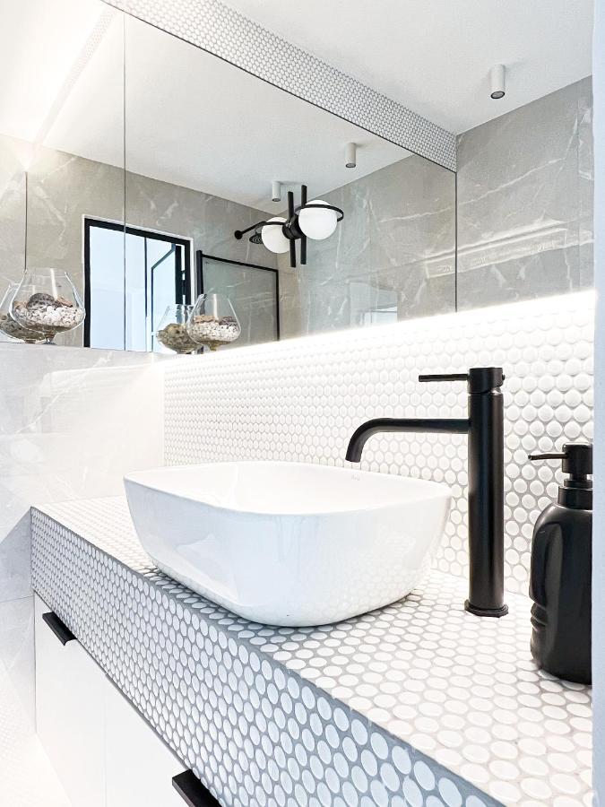 Stylowy Apartament Przy Metrze Varsó Kültér fotó