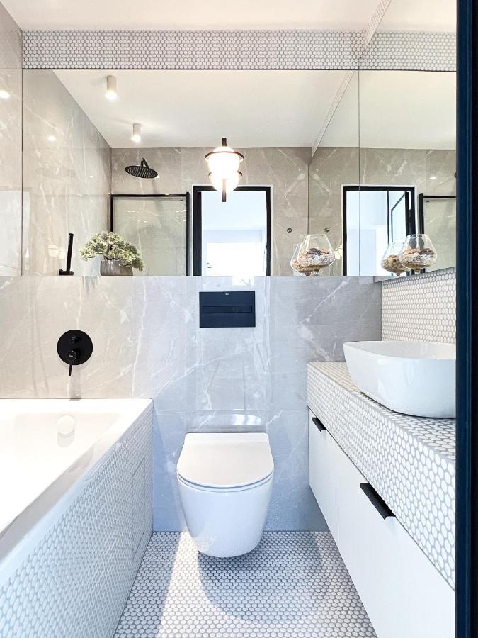 Stylowy Apartament Przy Metrze Varsó Kültér fotó